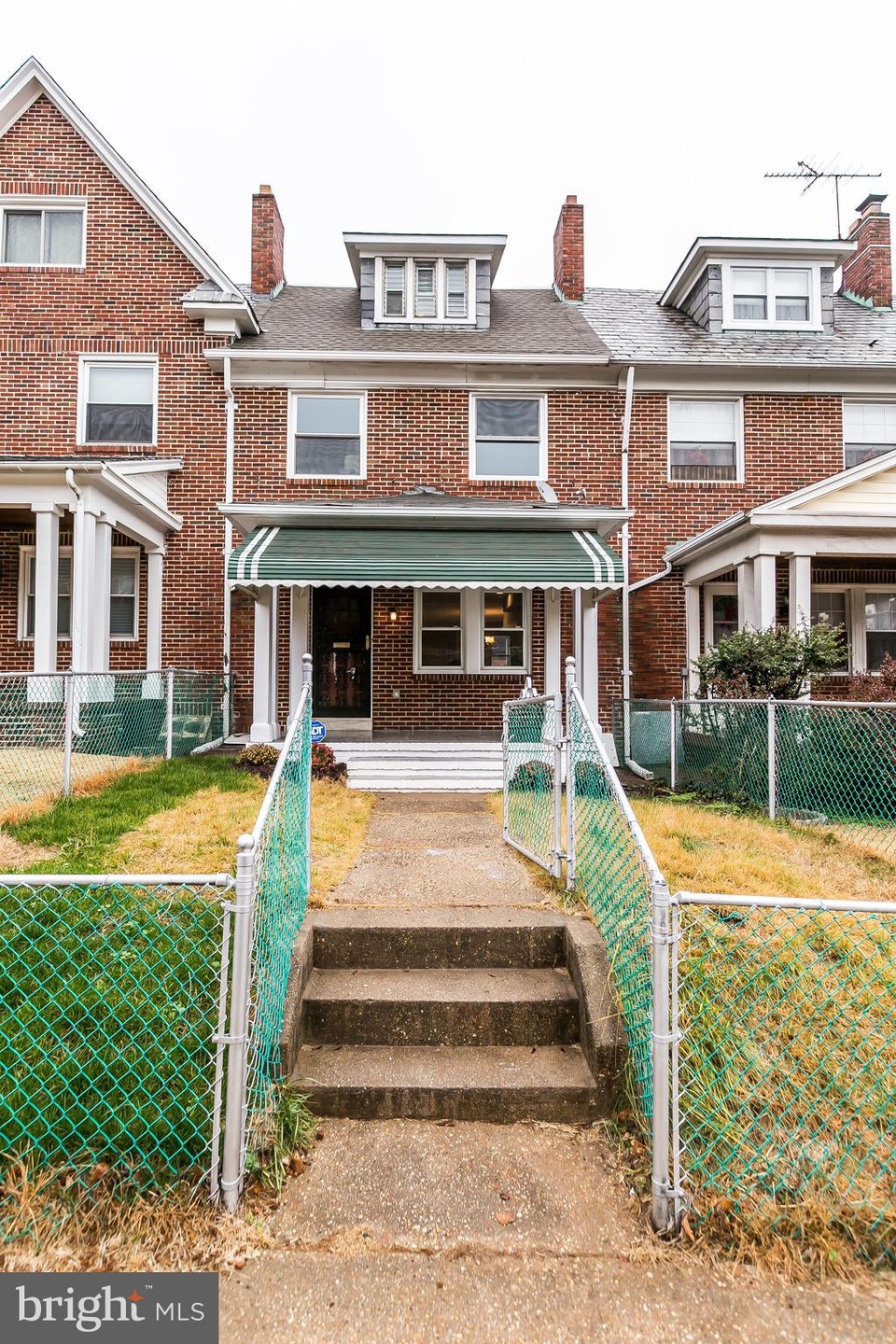 605 N Augusta Ave, Baltimore, MD 21229 - photo 1