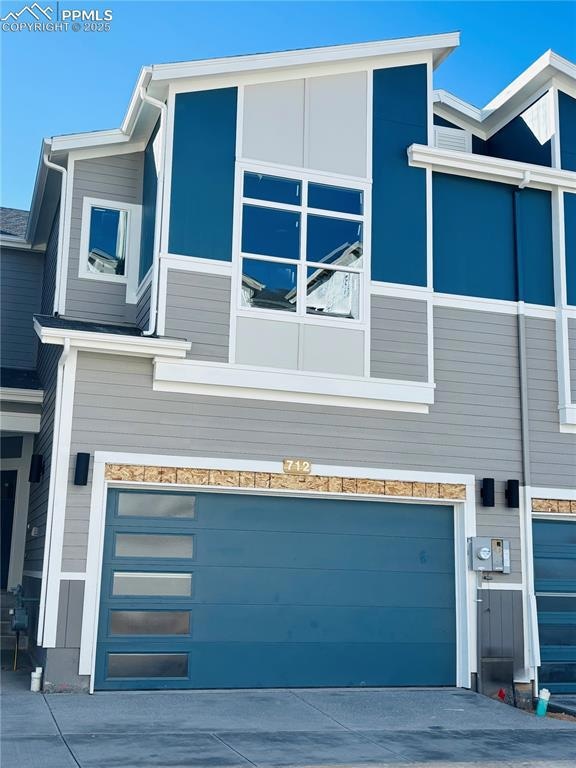 712 Belleza View, Colorado Springs, CO 80907 - photo 1