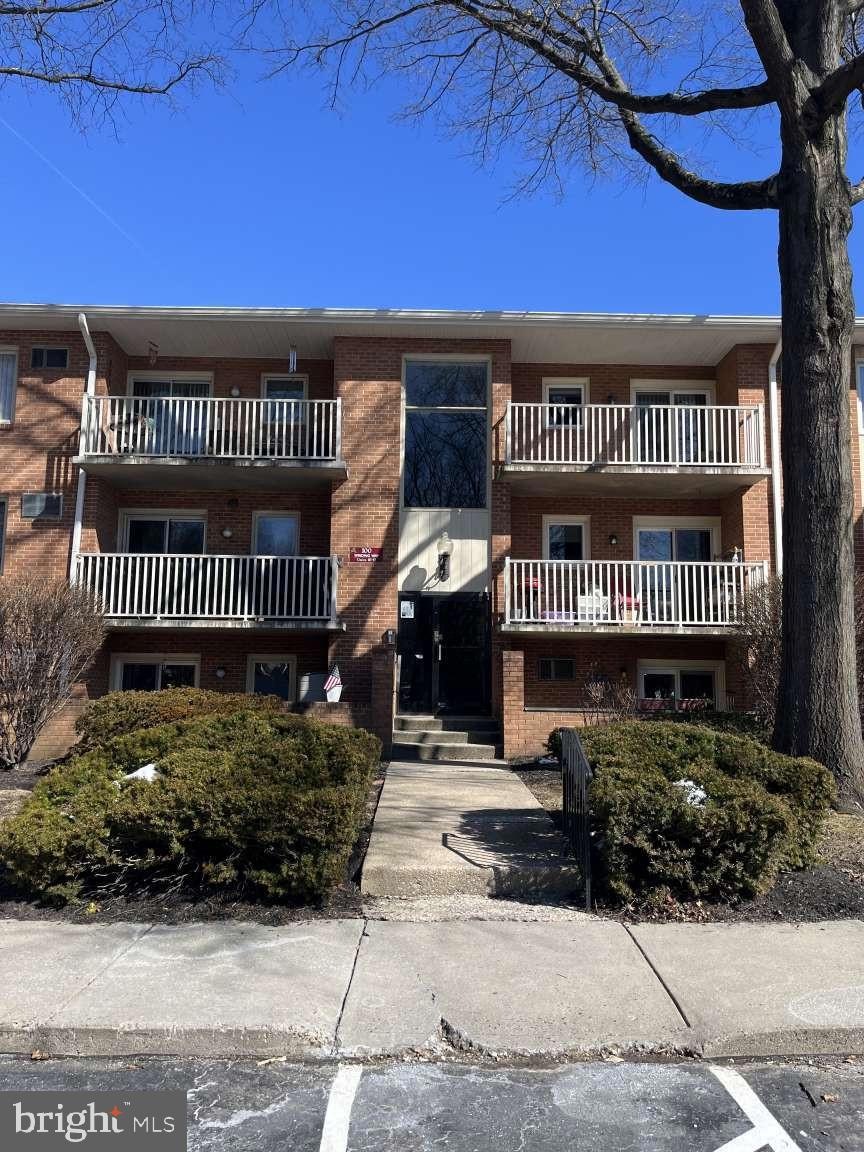 100 Winding Way unit A13, Downingtown, PA 19335 - photo 1