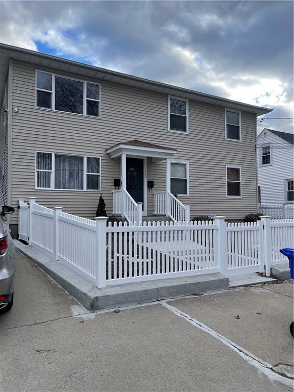 109 Chaplin St, Pawtucket, RI 02861 - photo 1