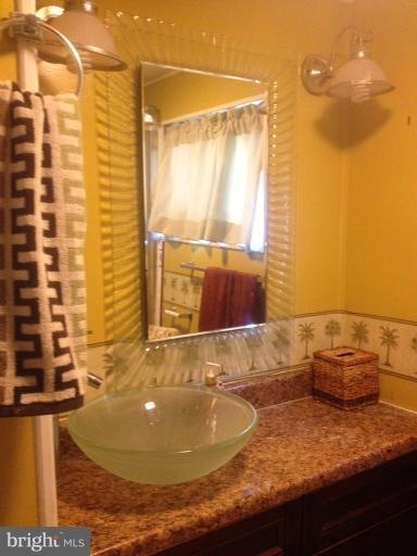 7002 Valley Park Rd, Capitol Heights, MD 20743 - photo 1