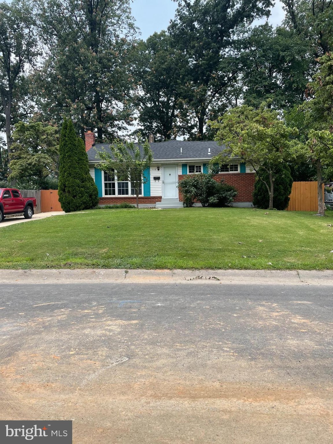 110 Hutton St, Gaithersburg, MD 20877 - photo 1