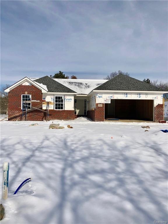 7070 Wade St, Waterford Township, MI 48327 - photo 1