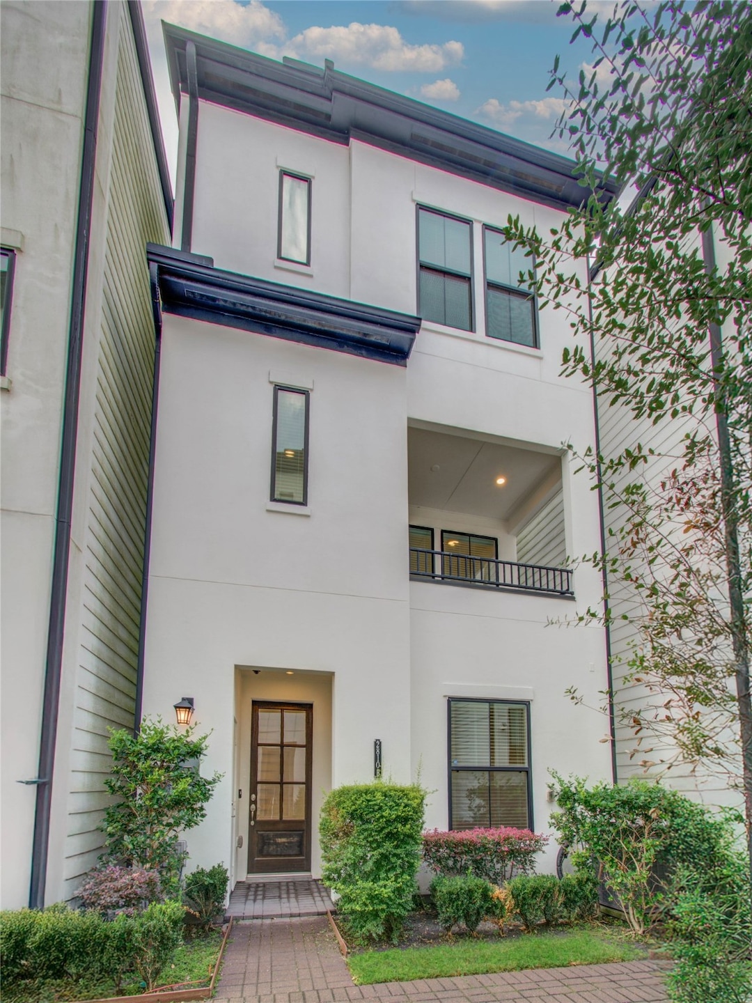 2810 Grand Fountains Dr unit B, Houston, TX 77054 - photo 1