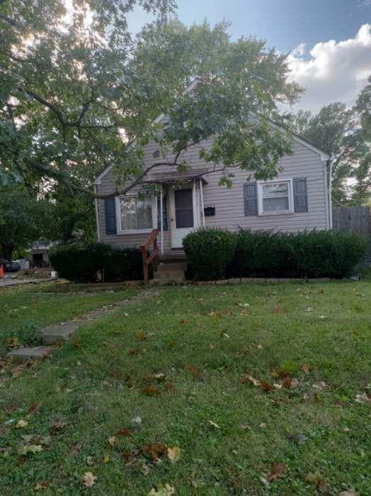 2233 Lexington Ave