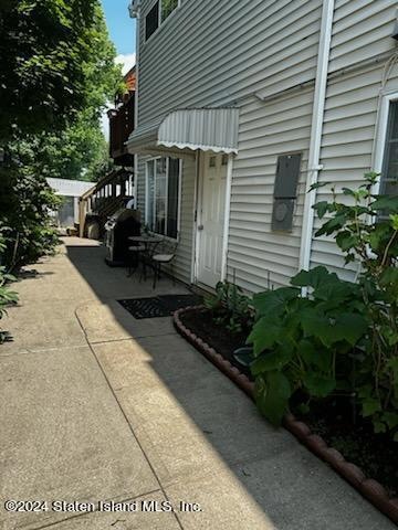 41 Hemlock Ln, Staten Island, NY 10309 - photo 1