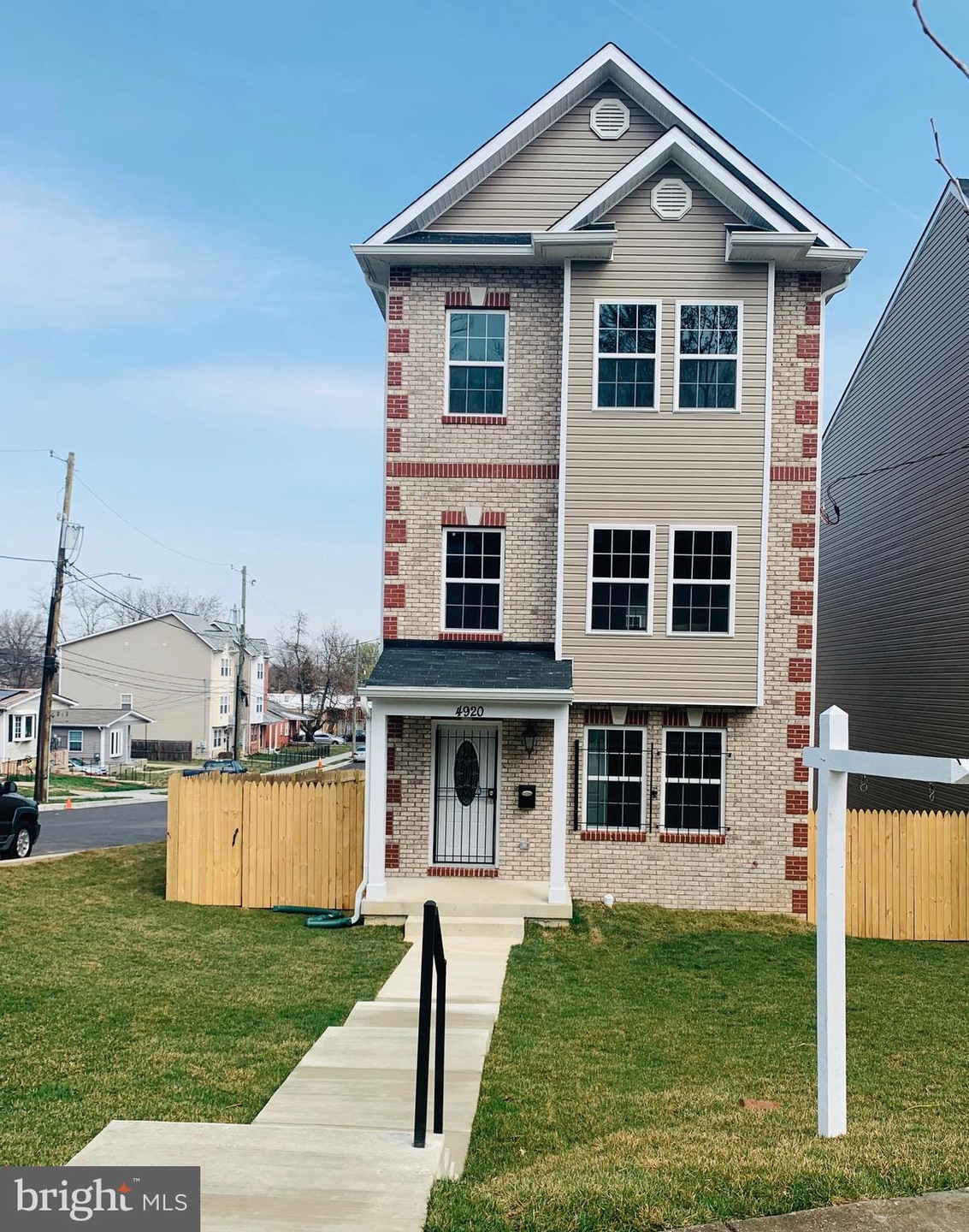 4920 Sheriff Rd NE, Washington, DC 20019 - photo 1