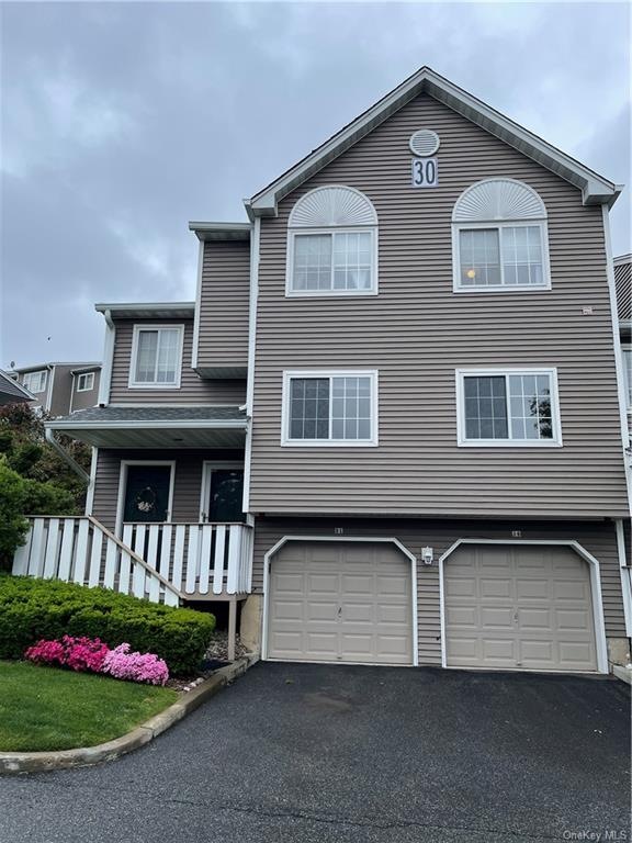 81 Eagle Ridge Way, Nanuet, NY 10954 - photo 1