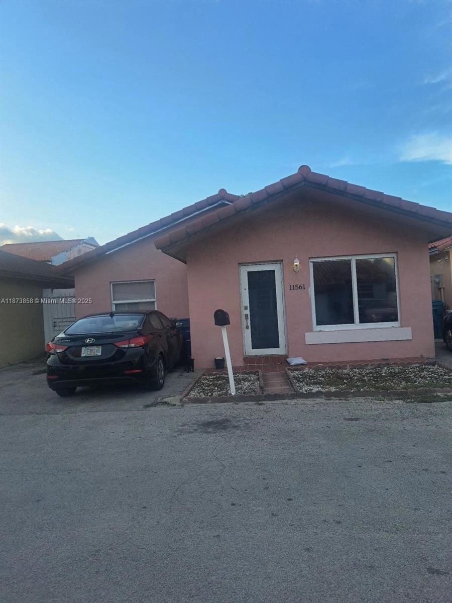 Under Contract $494,000