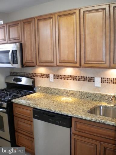 3811 Cranston Ave, Baltimore, MD 21229 - photo 1