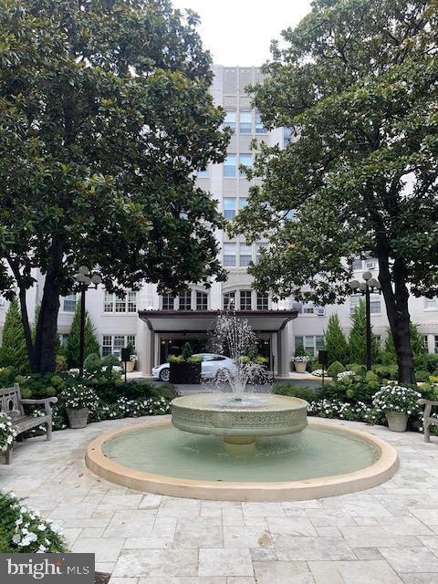 Woodley Park Towers unit 327, Washington, DC 20008 - photo 1