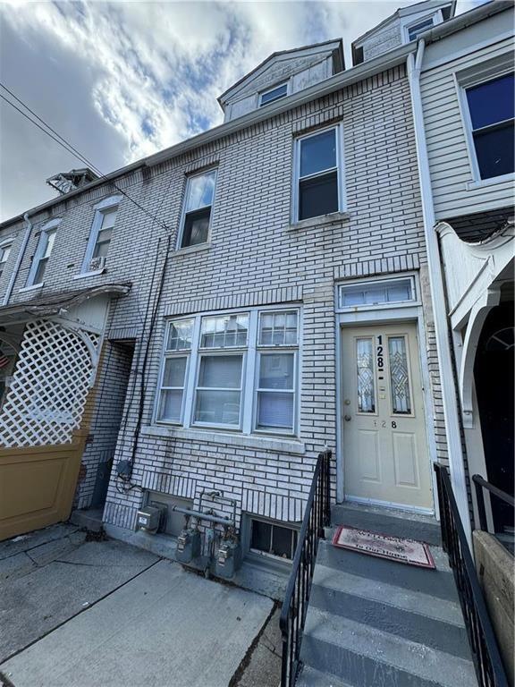128 N 12th St unit 2, Allentown, PA 18102 - photo 1