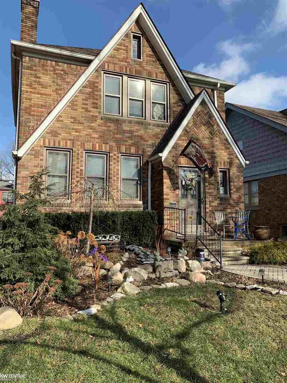 428 Cloverly Rd, Grosse Pointe Farms, MI 48236 - photo 1