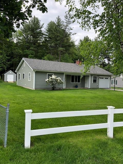 1 Laurel Lane outside pic 1