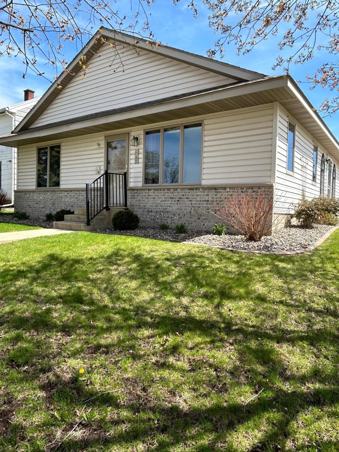 Sold $260,000