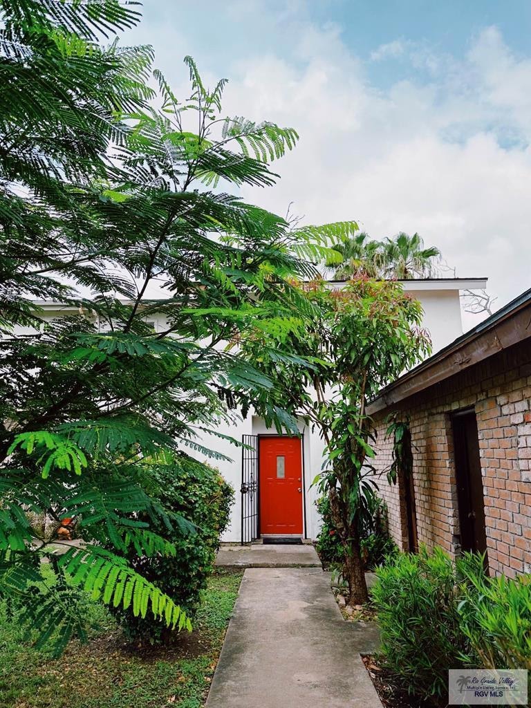 For Rent $1,400/month