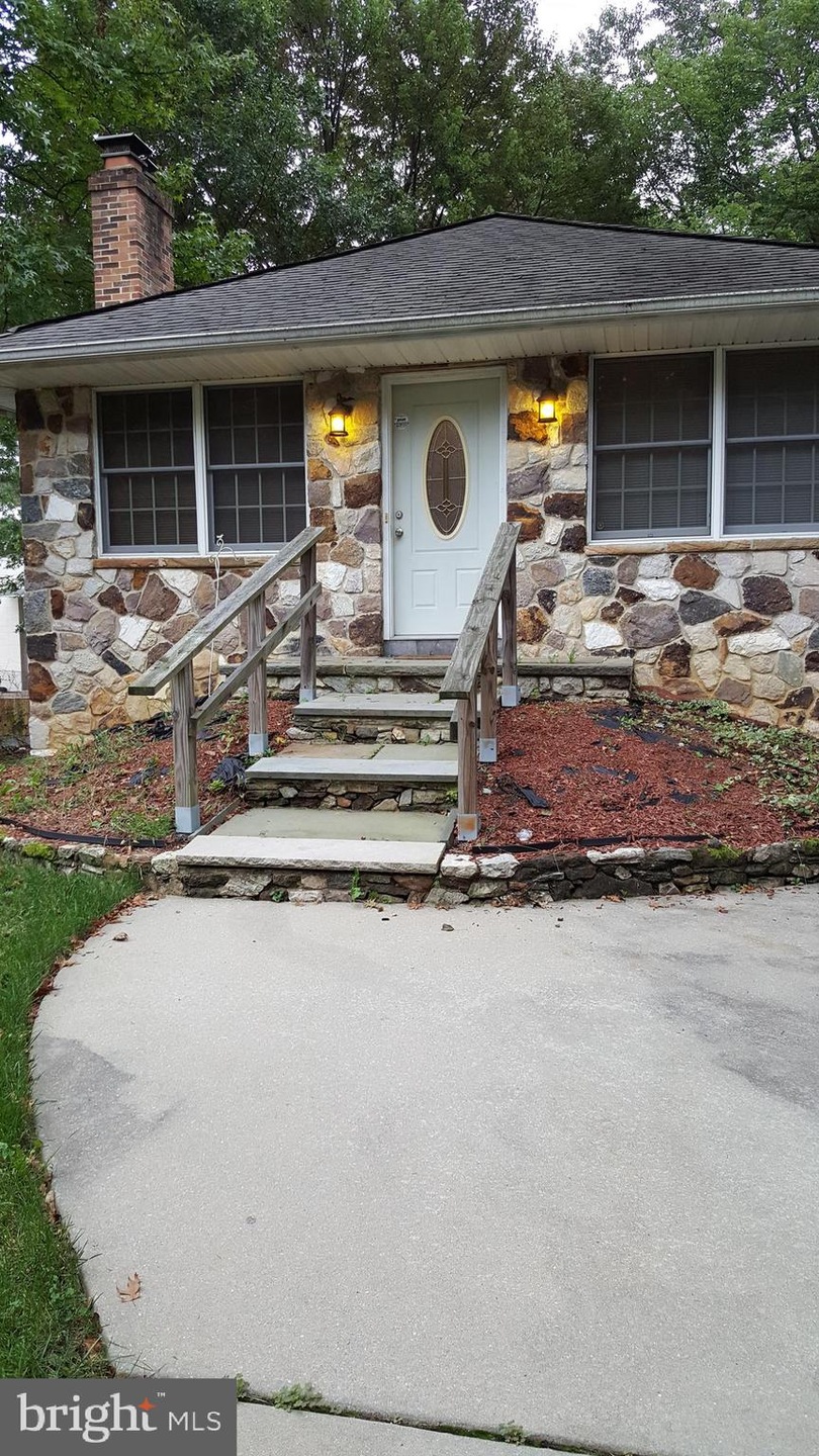 709 Kenilworth Ave, Cherry Hill, NJ 08002 - photo 1