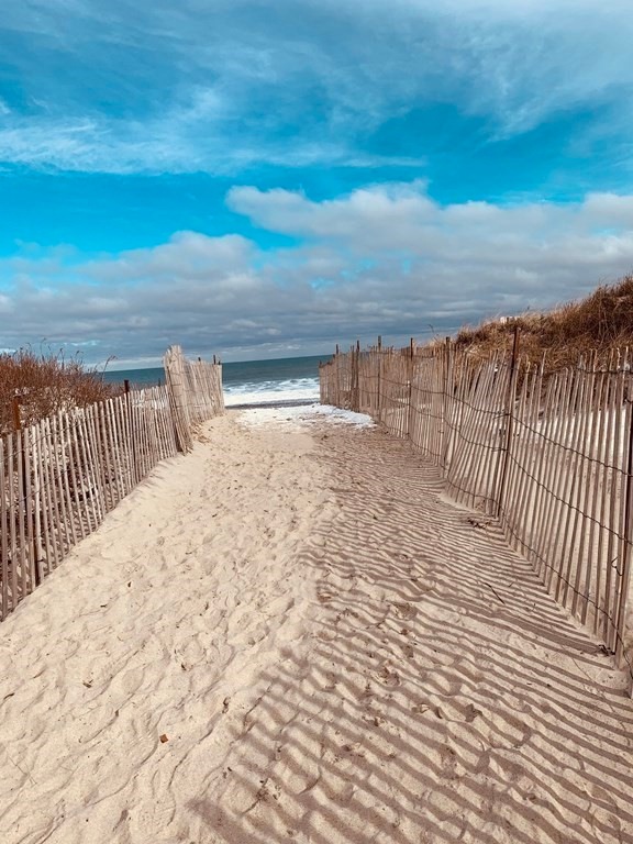 43 Newport St, Marshfield, MA 02050 - photo 1