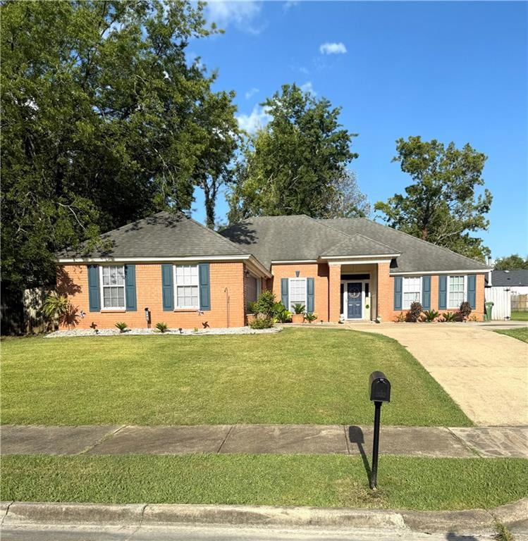 2505 Hanloe Ct, Montgomery, AL 36116 - photo 1