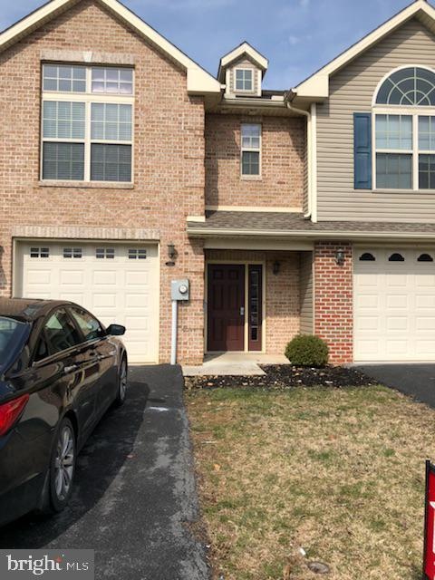 2043 Clinton Ave, Chambersburg, PA 17201 - photo 1