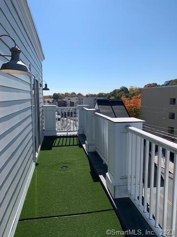 965 Hope St unit 204, Stamford, CT 06907 - photo 1