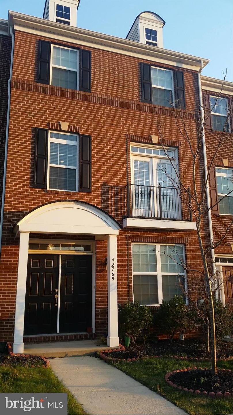 42769 Hay Rd, Ashburn, VA 20147 - photo 1