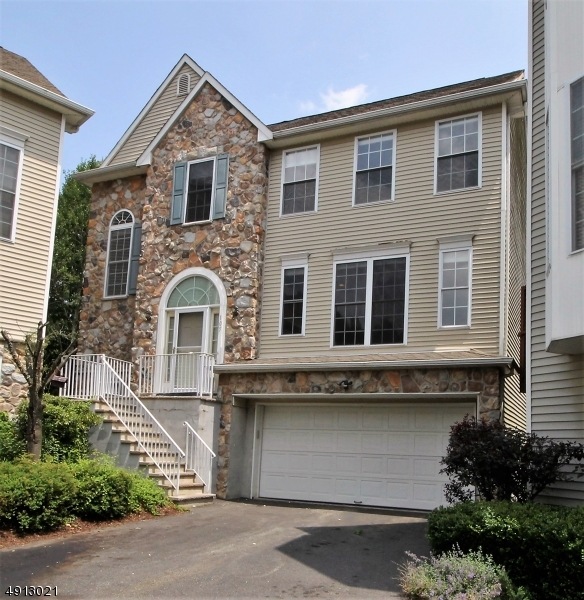 105 Arrowgate Dr, Randolph, NJ 07869 - photo 1