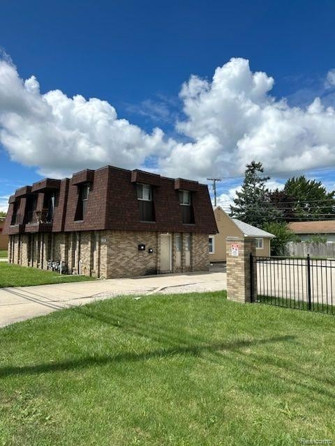 1724 S Custer Rd, Monroe, MI 48161 - photo 1