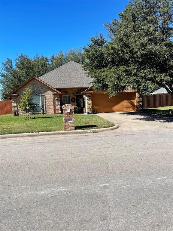 1118 Oak Tree Ln, Weatherford, TX 76086 - photo 1