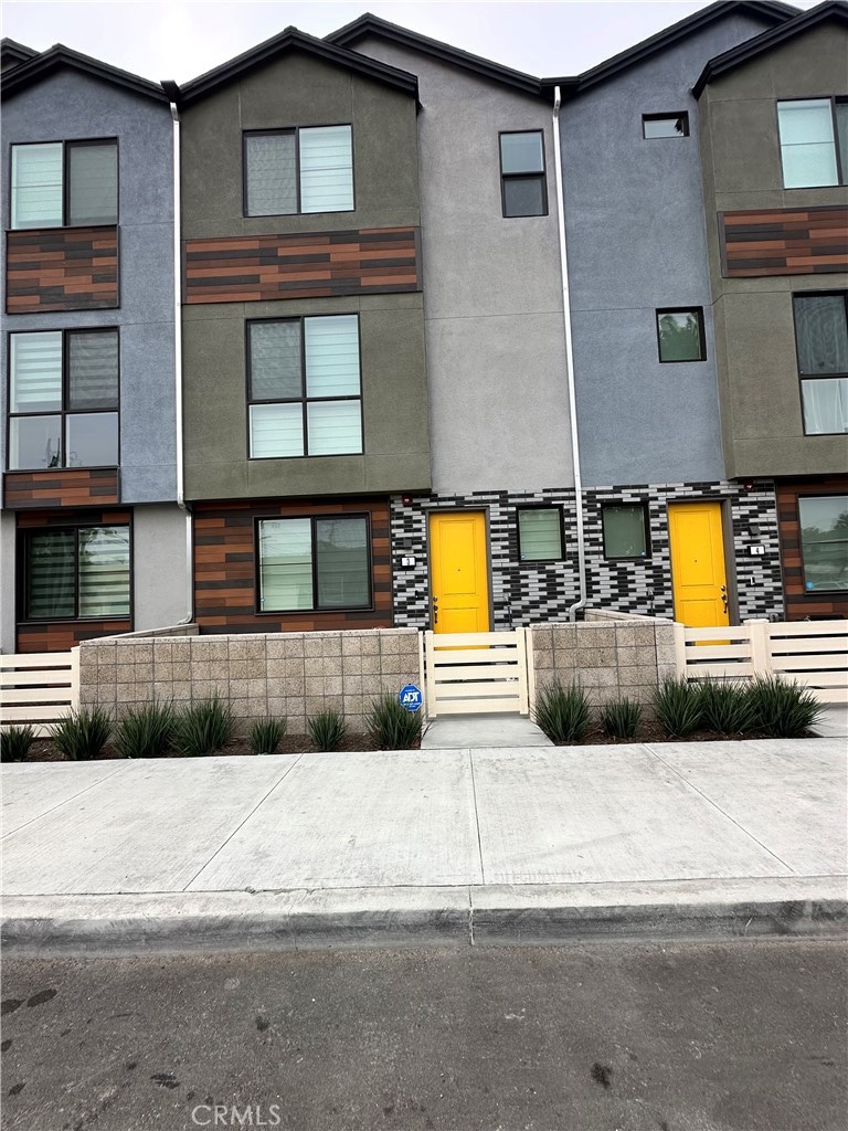 5864 Linden Ave unit 3, Long Beach, CA 90805 - photo 1