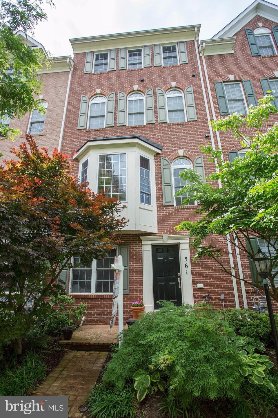 561 Cedar Spring St, Gaithersburg, MD 20877 - photo 1