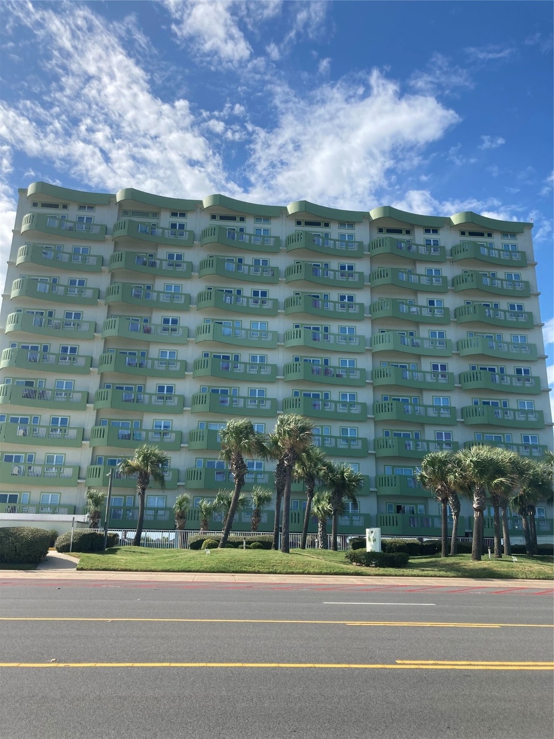 9420 Seawall, The Ocean Grove Condos, is a 2-2, 3r