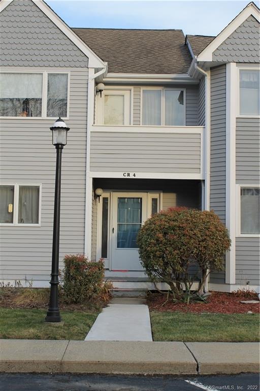 Unit CR4 in Victoria Manor-2 bedrooms/2.5 bath con