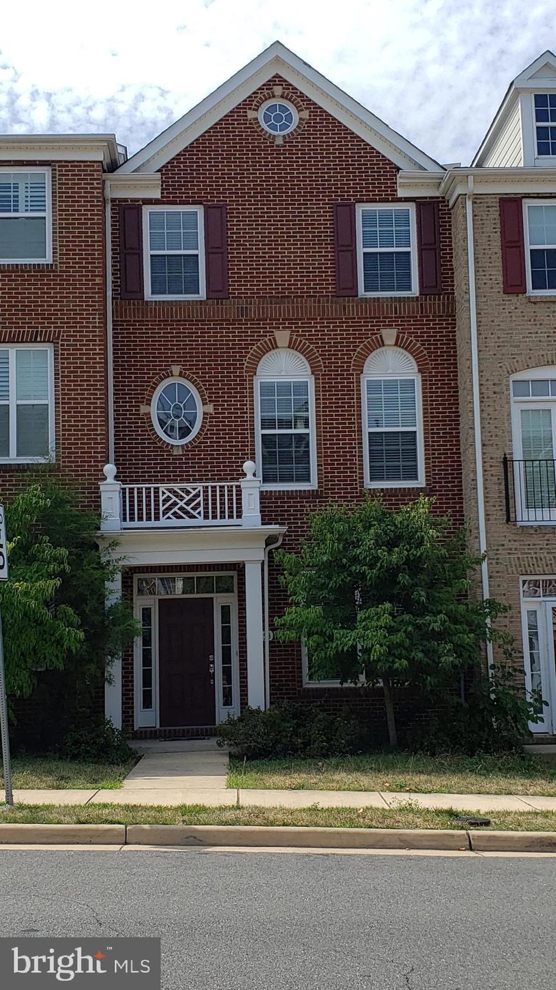 42753 Hay Rd, Ashburn, VA 20147 - photo 1