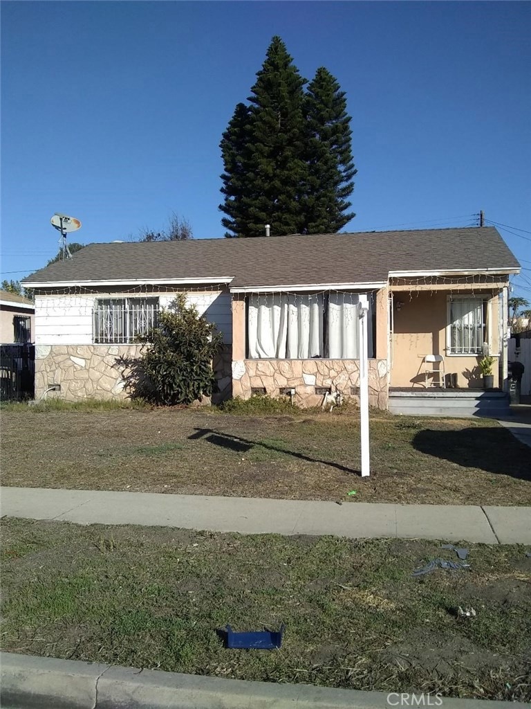 1125 E 121st St, Los Angeles, CA 90059 - photo 1