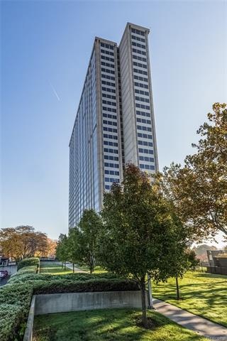 1300 East Lafayette No. 306 | Historic Lafayette Park| Corner unit | 2 bedrooms | 2 bathrooms | 1210 sf | built 1964.  $174,900.00