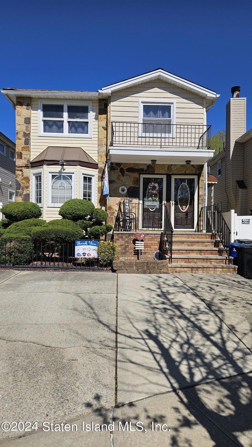 207 Cotter Ave unit 2, Staten Island, NY 10306 - photo 1