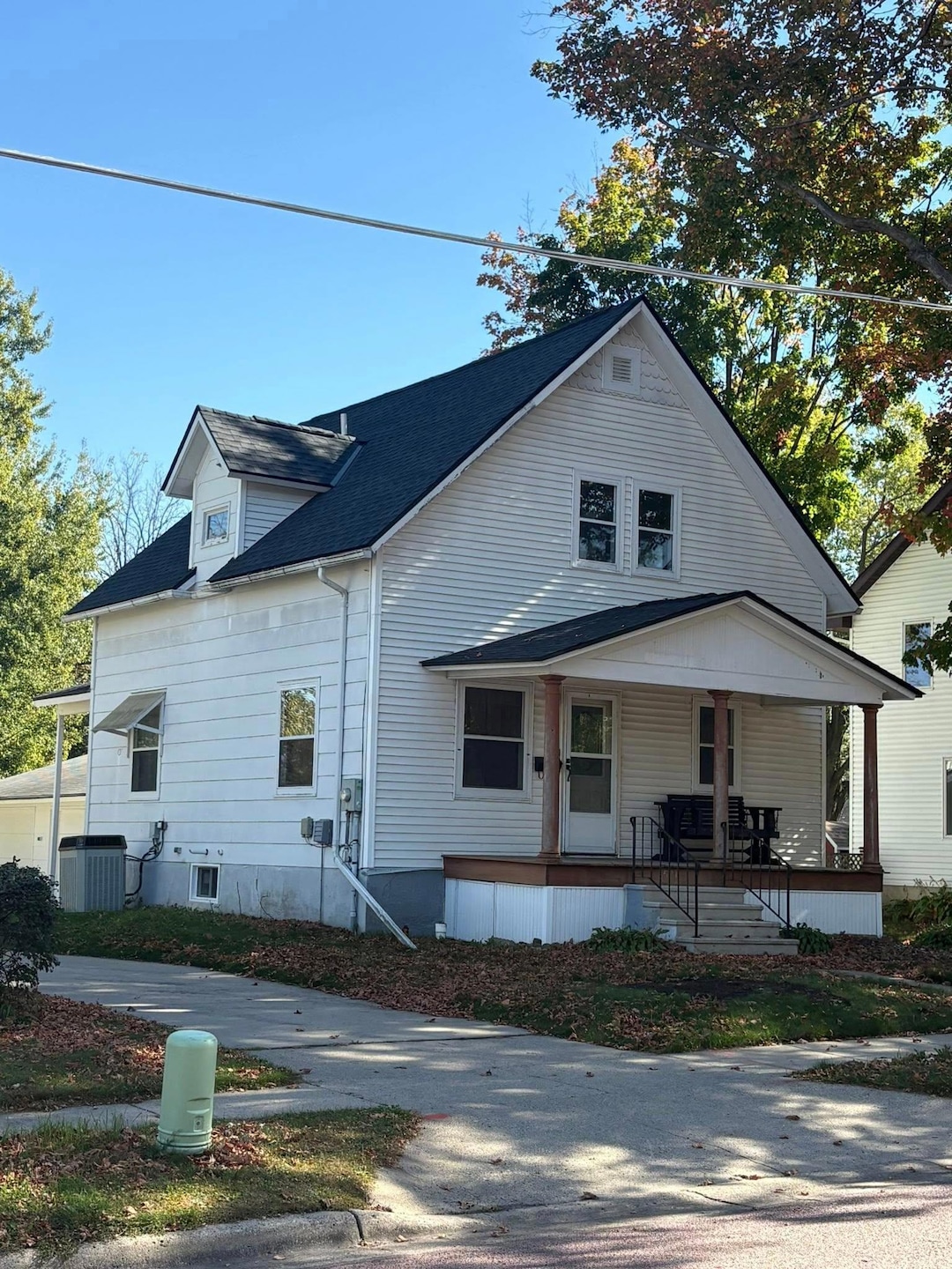 521 6th St SW, Waseca, MN 56093 - photo 1