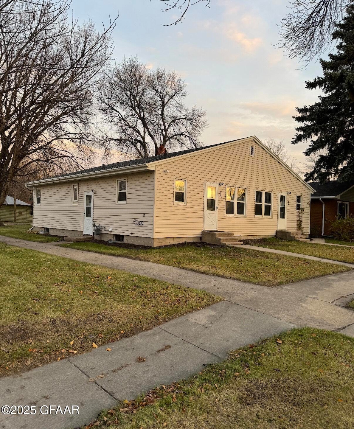 701 S 16th St, Grand Forks, ND 58201 - photo 1