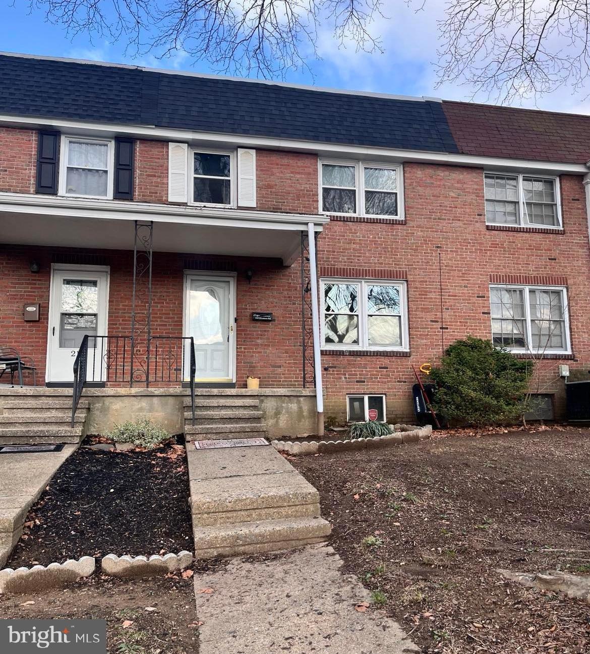 210 Sycamore Rd, Reading, PA 19611 - photo 1