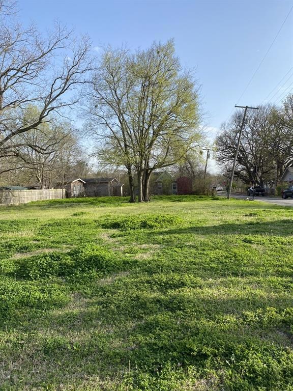515 S 4th St, Bonham, TX 75418 - photo 1