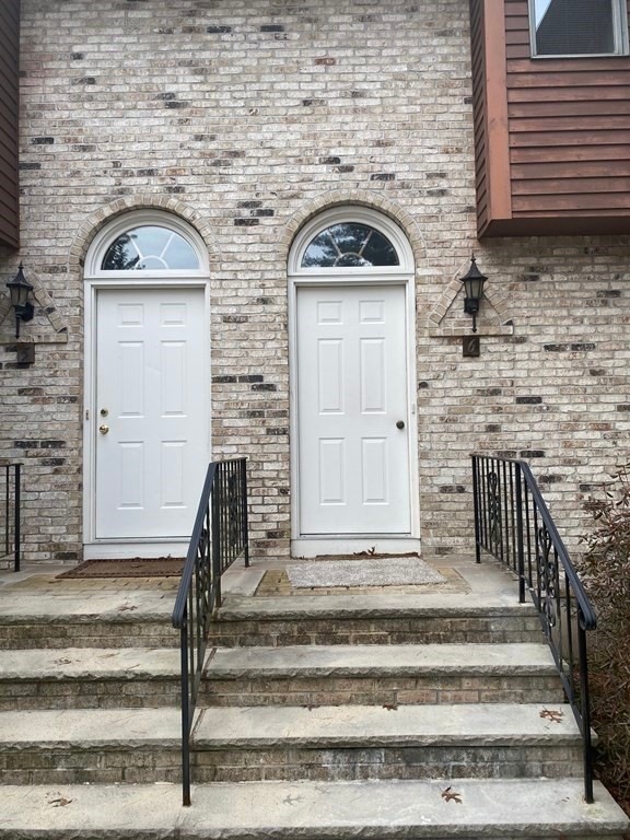 157 Chestnut St unit 6, Foxboro, MA 02035 - photo 1