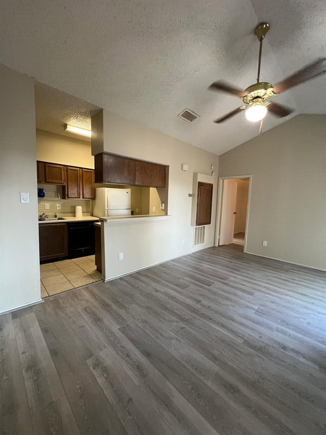 17417 Red Oak Dr unit 106, Houston, TX 77090 - photo 1