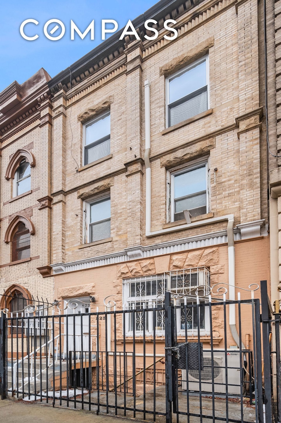 Sold $1,300,000 • Co-Listing Agent