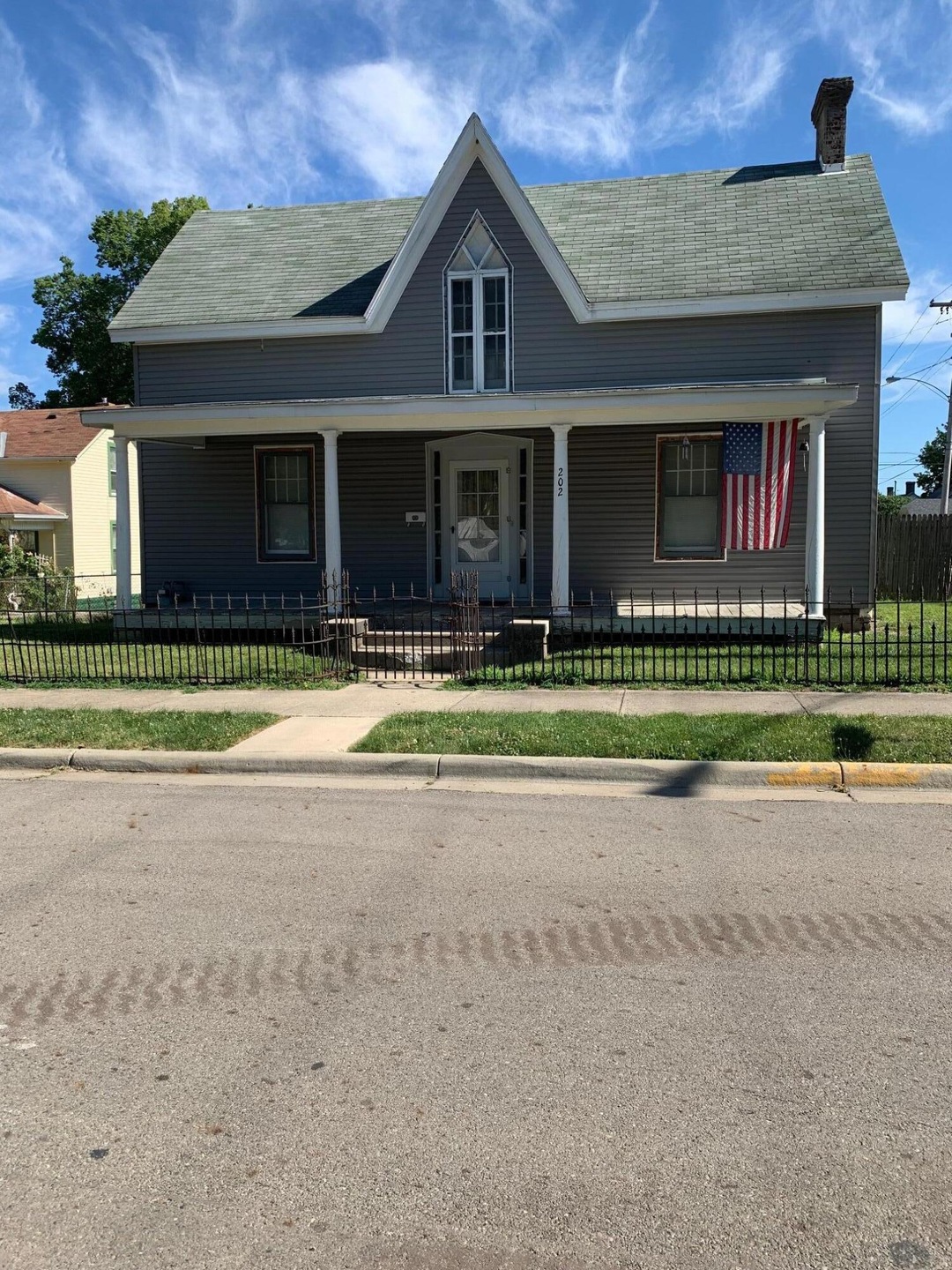 Ward front