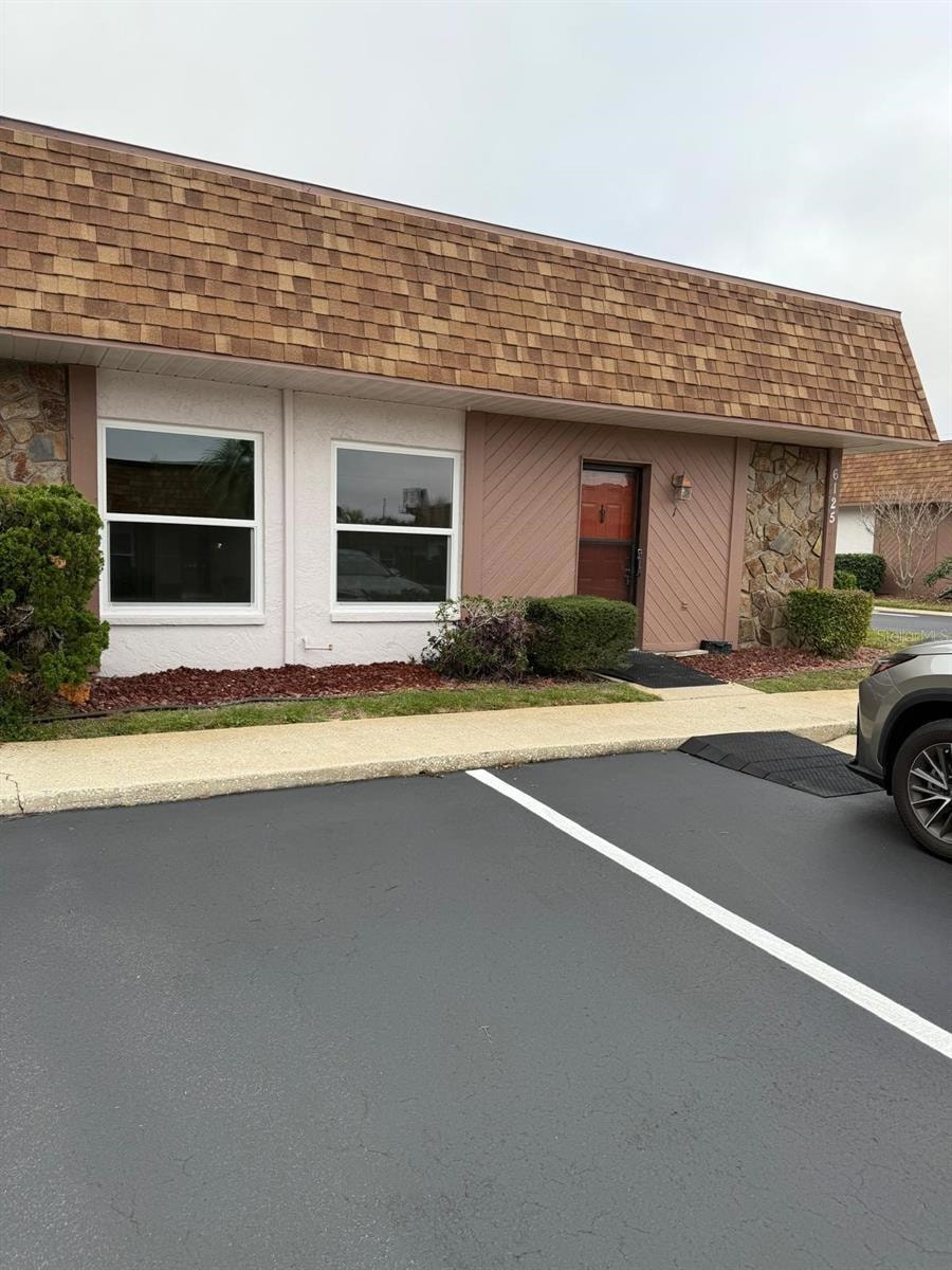 6125 Chesham Dr unit 1, New Port Richey, FL 34653 - photo 1