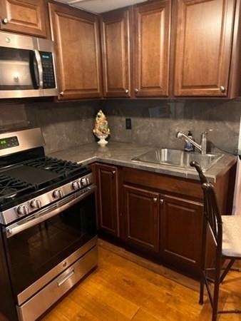 26 Avon St unit 1, Wakefield, MA 01880 - photo 1