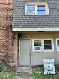 7042 Bray Rd, Hayes, VA 23072 - photo 1