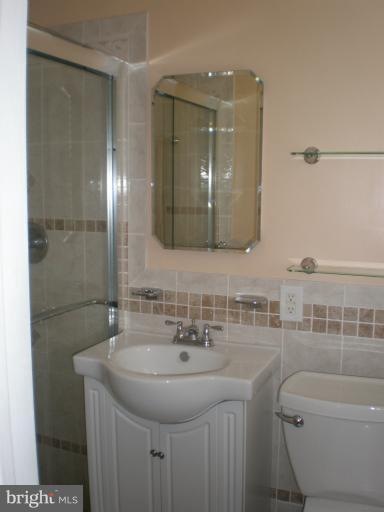 4904 Braddock Rd, Temple Hills, MD 20748 - photo 1