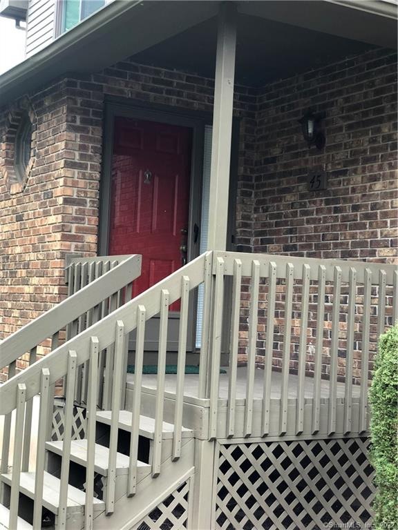 45 Fox Run Ct, Newington, CT 06111 - photo 1